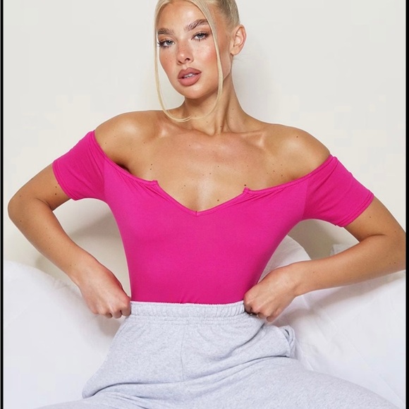 Prettylittlething Fuchsia Jersey V Front Short Sleeve Bodysuit size 8 - Picture 3 of 10